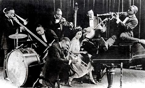 what is true about the “big bands” in jazz music? how do they differ from their predecessors?